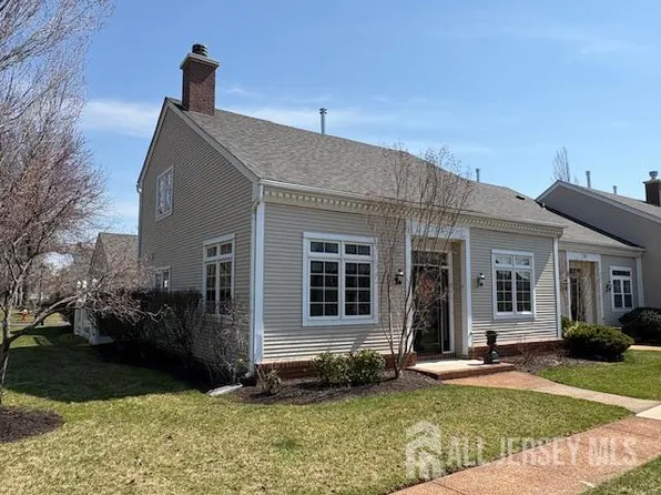 71 Winthrop Rd, Monroe Township, NJ 08831