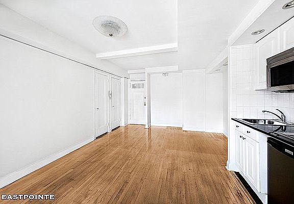 3rd image of 45 Tudor City Pl APT 1908