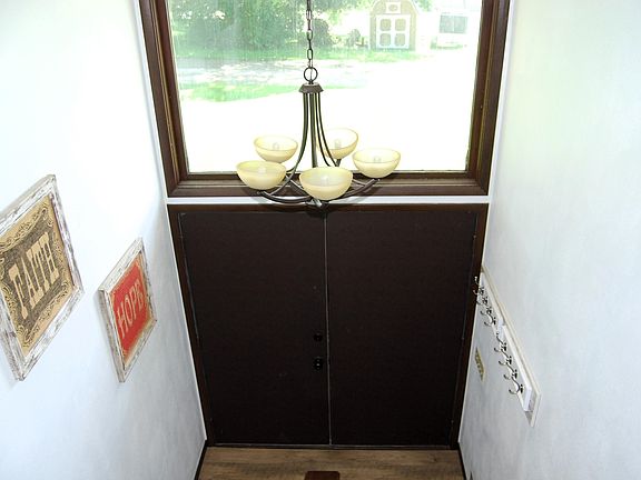3rd image of 26370 Arnell Dr