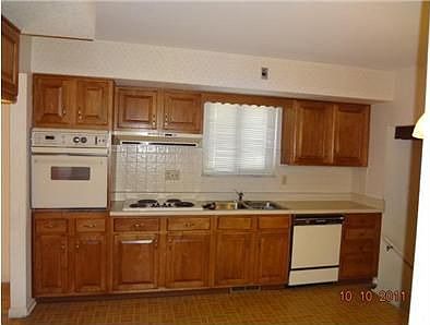 3rd image of 2919 Lakeview Ave