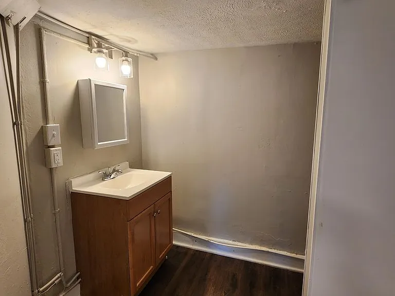 823 Cumberland Dr — Photo 4