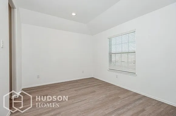 215 Temple Memorial Dr — Photo 4