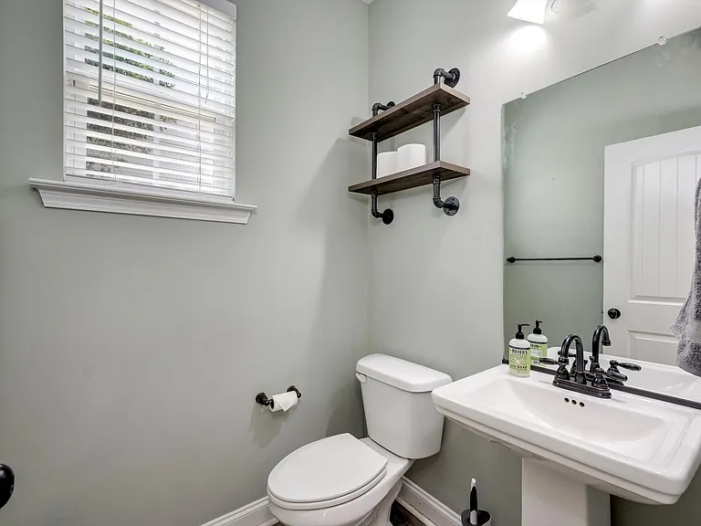 5504 Meghan Ln — Photo 13