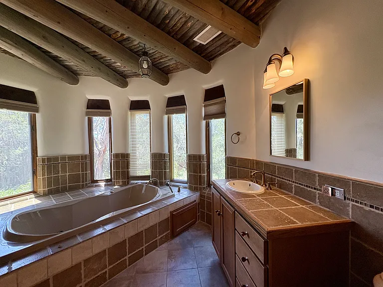 1306 Lejano Ln — Photo 44