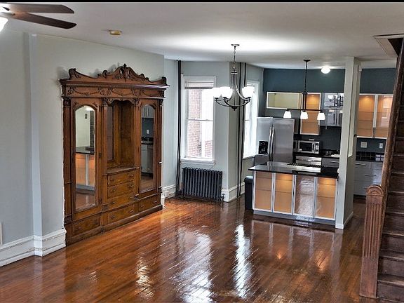 3rd image of 618 E Girard Ave Floor 2