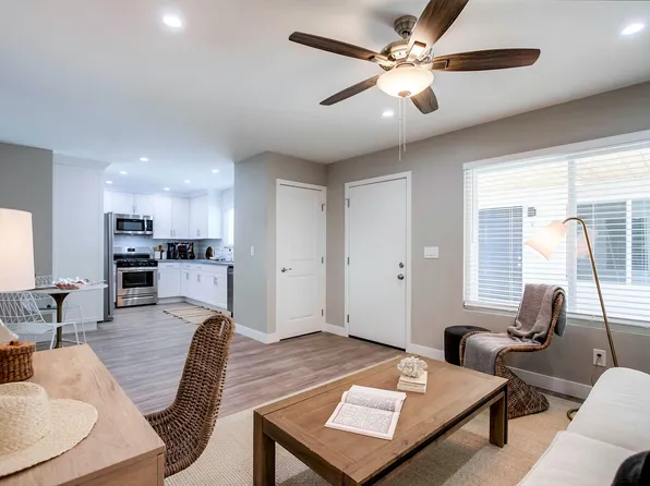 Vulcan Alley, 1229 N Vulcan Ave #B, Encinitas, CA 92024