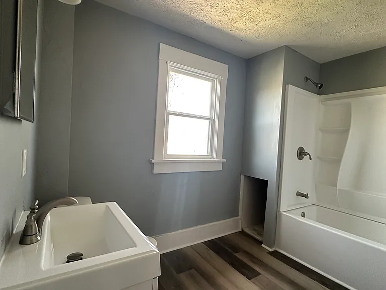 919 Troy Pl NW — Photo 13