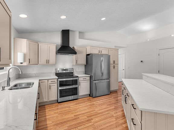 4th image of 55962 Black Duck Rd