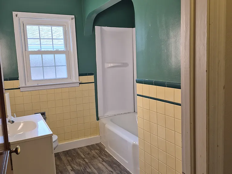 633 Harrison Ave — Photo 7