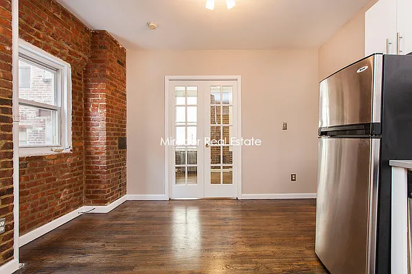 Rented by Mirador Real Estate | media 19