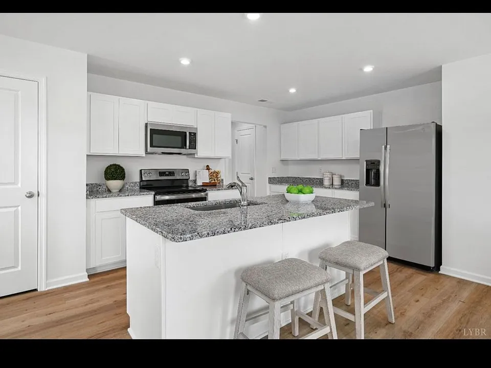 102 Grove Hill Ter