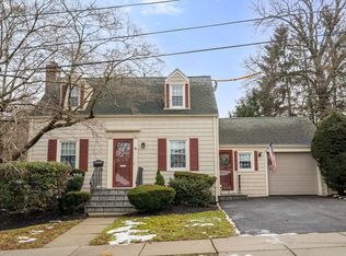 82 Wayne Ave, Waltham, MA 02472