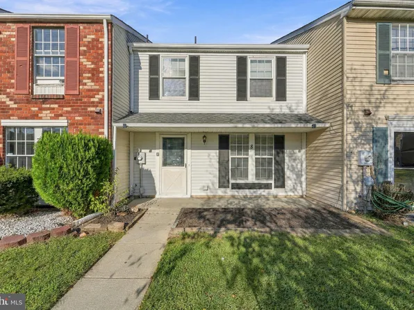 8 Victoria Manor Ct, Sicklerville, NJ 08081