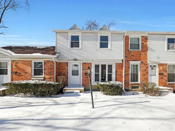 4027 Oxford Ct #4027, Streamwood, IL 60107