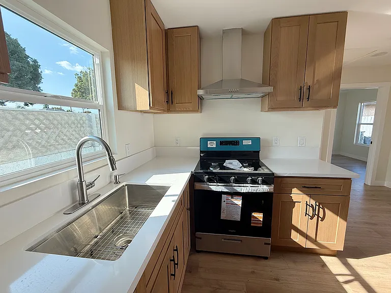11405 E Lindale St — Photo 3