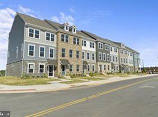 42576 Shandwick Ter, Sterling, VA 20166