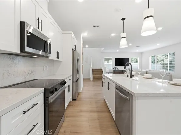 23712 Wilcox Dr, Newhall, CA 91321