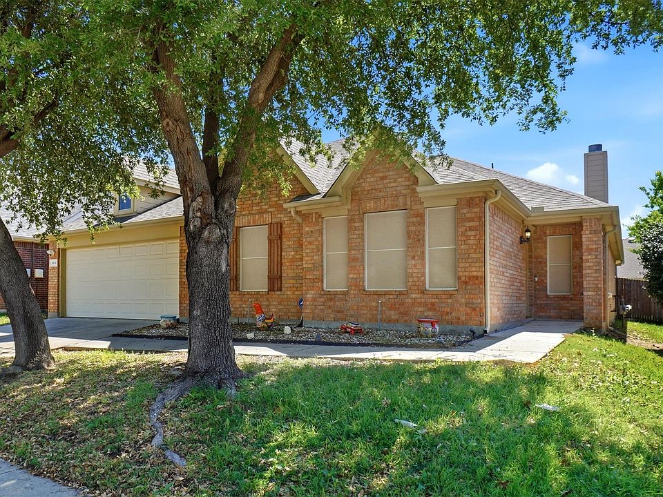 1st image of 4856 Carrotwood Dr