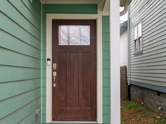 4th image of 4016 Clifton Ave