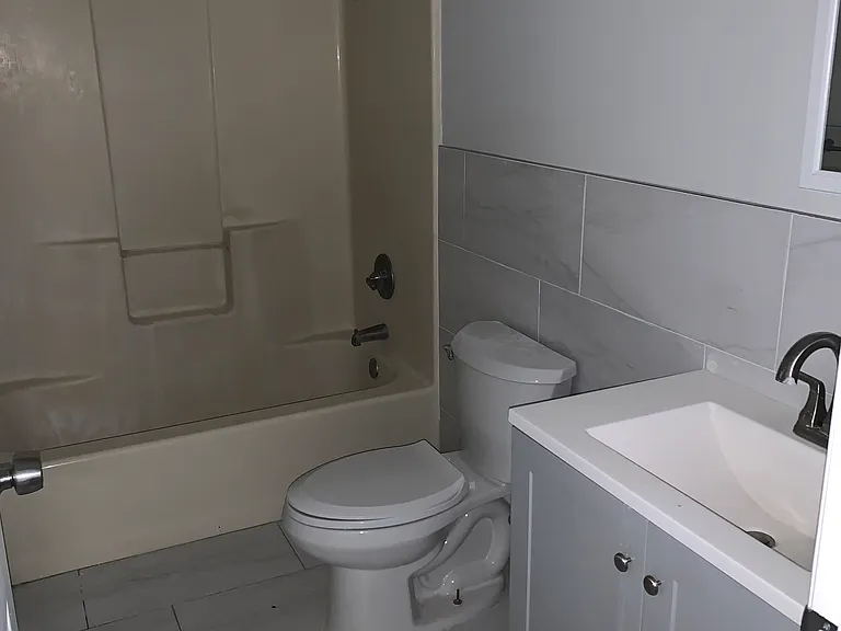 85 Jefferson St #2 — Photo 3