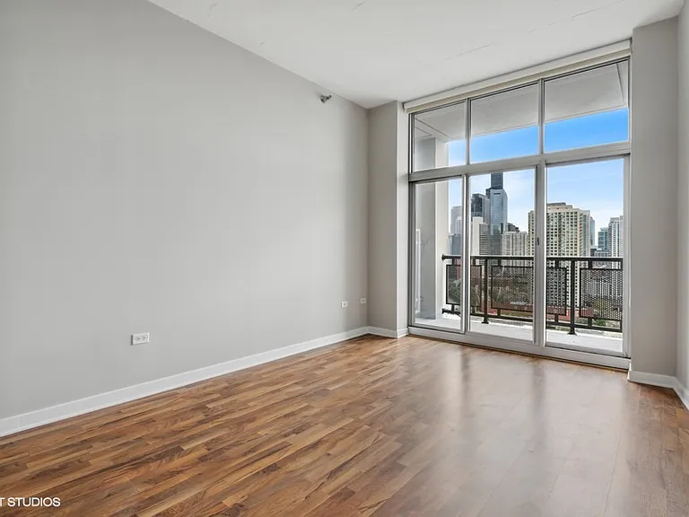700 N Larrabee St #1711 — Photo 23