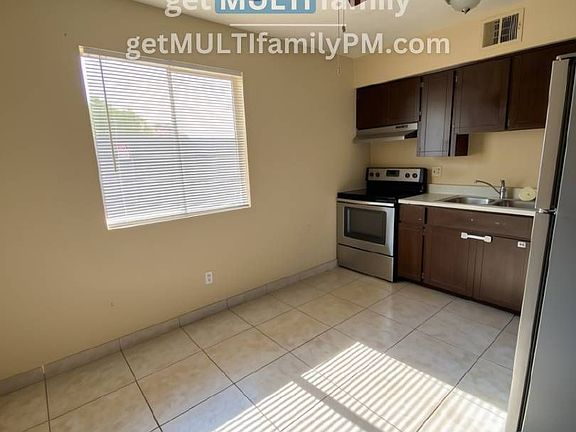 4th image of 5131 E Oak St #6