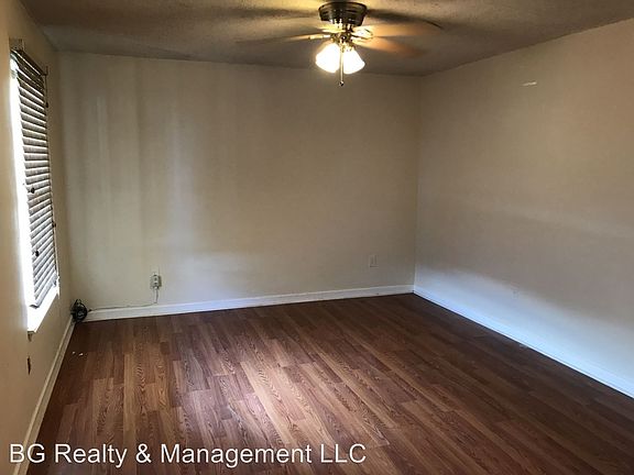 2nd image of 422 Vieux Orleans Cir APT C
