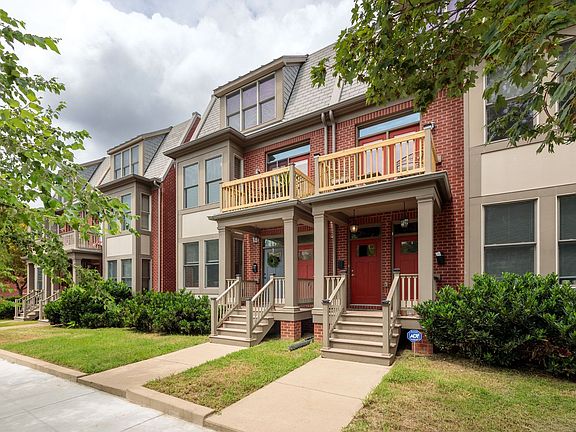 2nd image of 2620-2626 W Grace St #2624