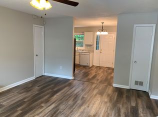 109 Mark Twain Cir APT B, Athens, GA 30605