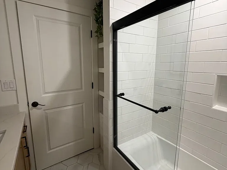 1232 W Berkeley St — Photo 10