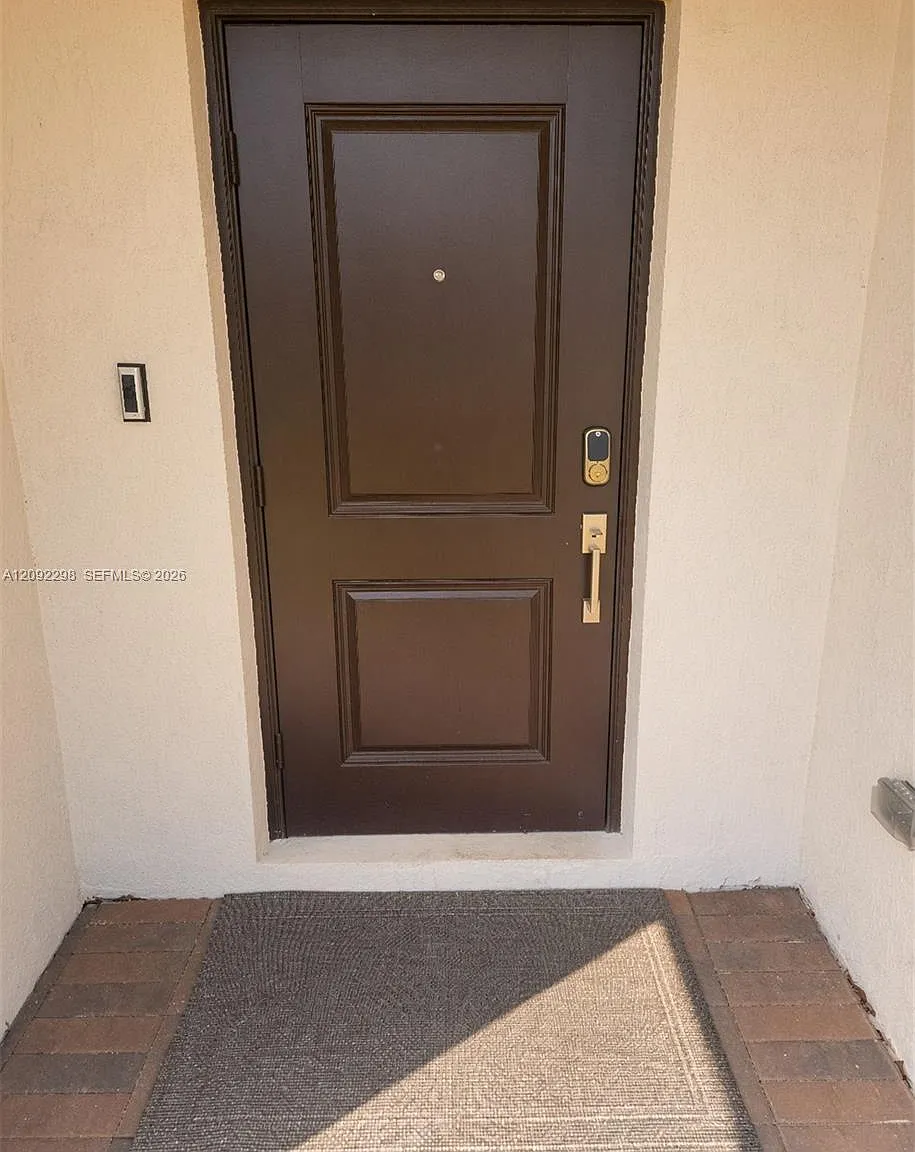 Via Ventura Neighborhood — Photo 3