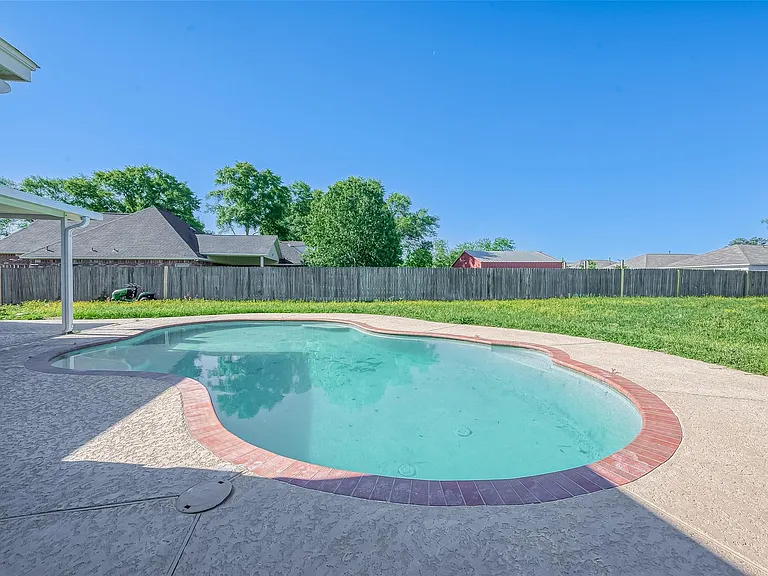 1189 Lovett St — Photo 41