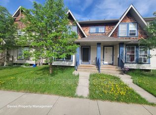 6041 214th St NW, Edmonton, AB T6M 0K1