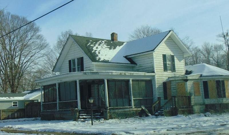 1st image of 130 Sherman St