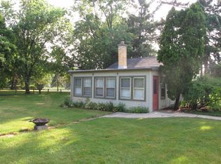 2194 Greenview Rd, Northbrook, IL 60062