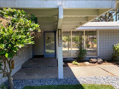 1020 S Oak Forest Ln, Pasadena, CA, 91107