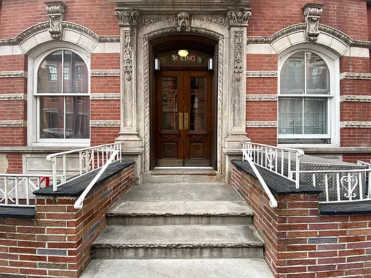 Rented by Waverly Realty Associates | media 2