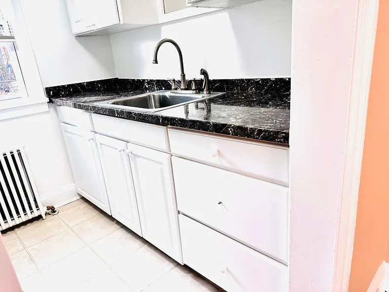908 Hudson Ave FHY Properties, LLC — Photo 23