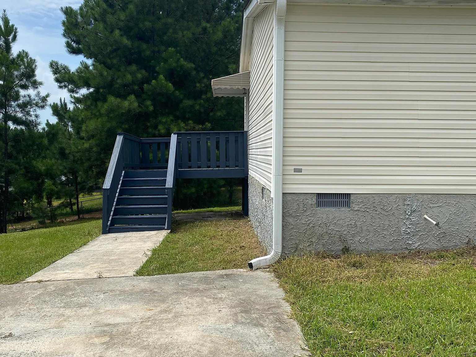3 bed, 1344 sqft, $1,375 — Photo 2