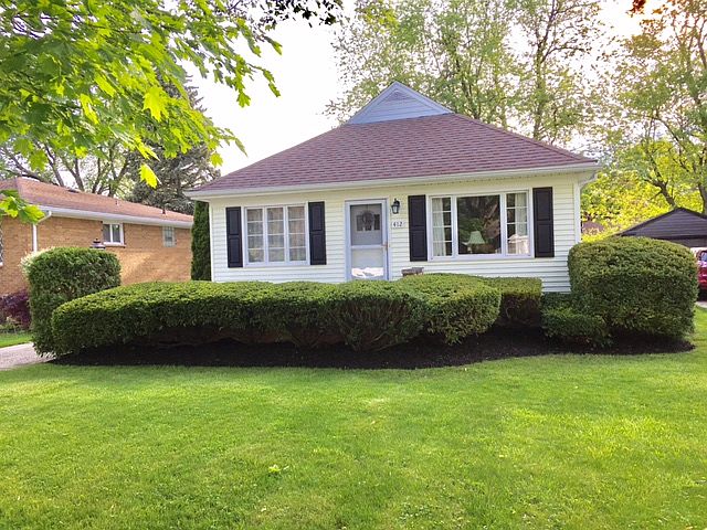 1st image of 412 Walton Dr