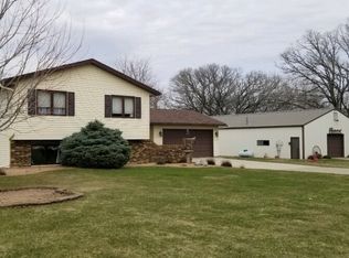 5441 Meadow Dr SE, Rochester, MN 55904