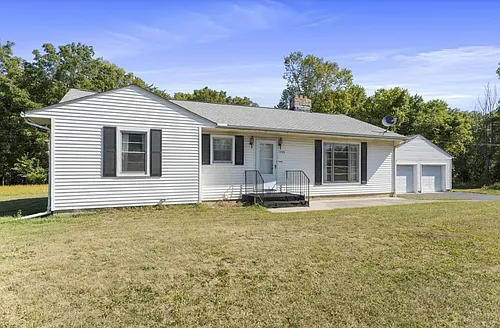 1590 W William St Photo 1