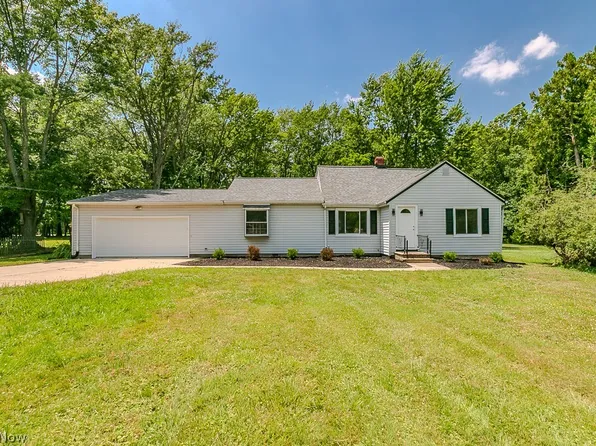 2986 Bishop Rd, Willoughby Hills, OH 44092