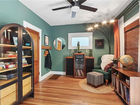 5th image of 4208 Charlotte St