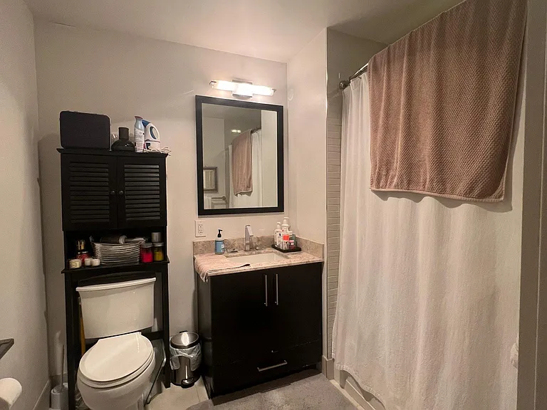 1100 Maxwell Ln #424 — Photo 2