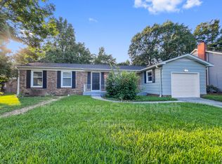 400 W Montcastle Dr, Greensboro, NC 27406