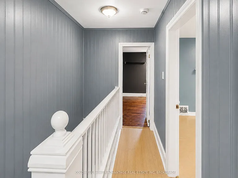 64 Pine St N — Photo 18
