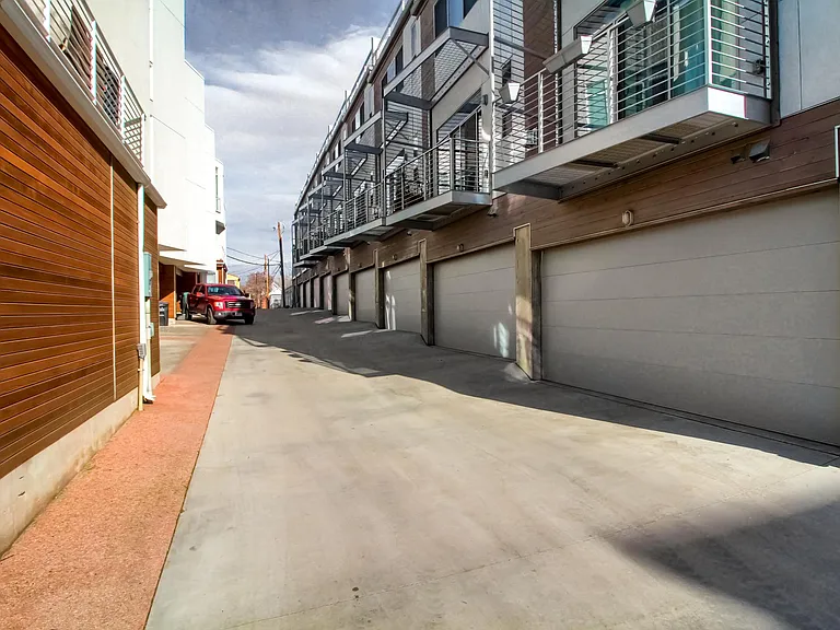 2103 W 32nd Ave #9 — Photo 40