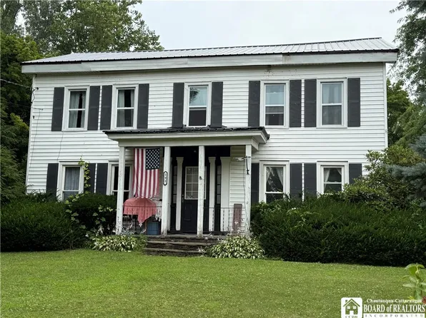 193 N Portage St, Westfield, NY 14787