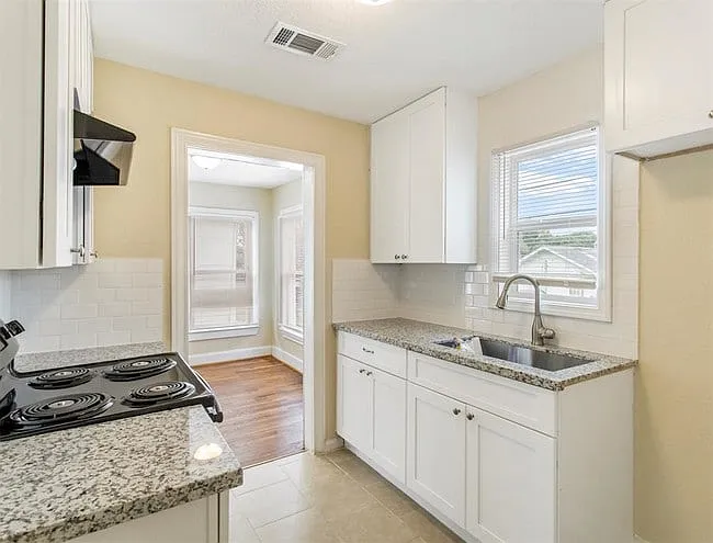 3 bed, 1.5 bath, 1984 sqft, $1,675 — Photo 4